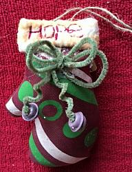 Green and Red Ornament - Mitten